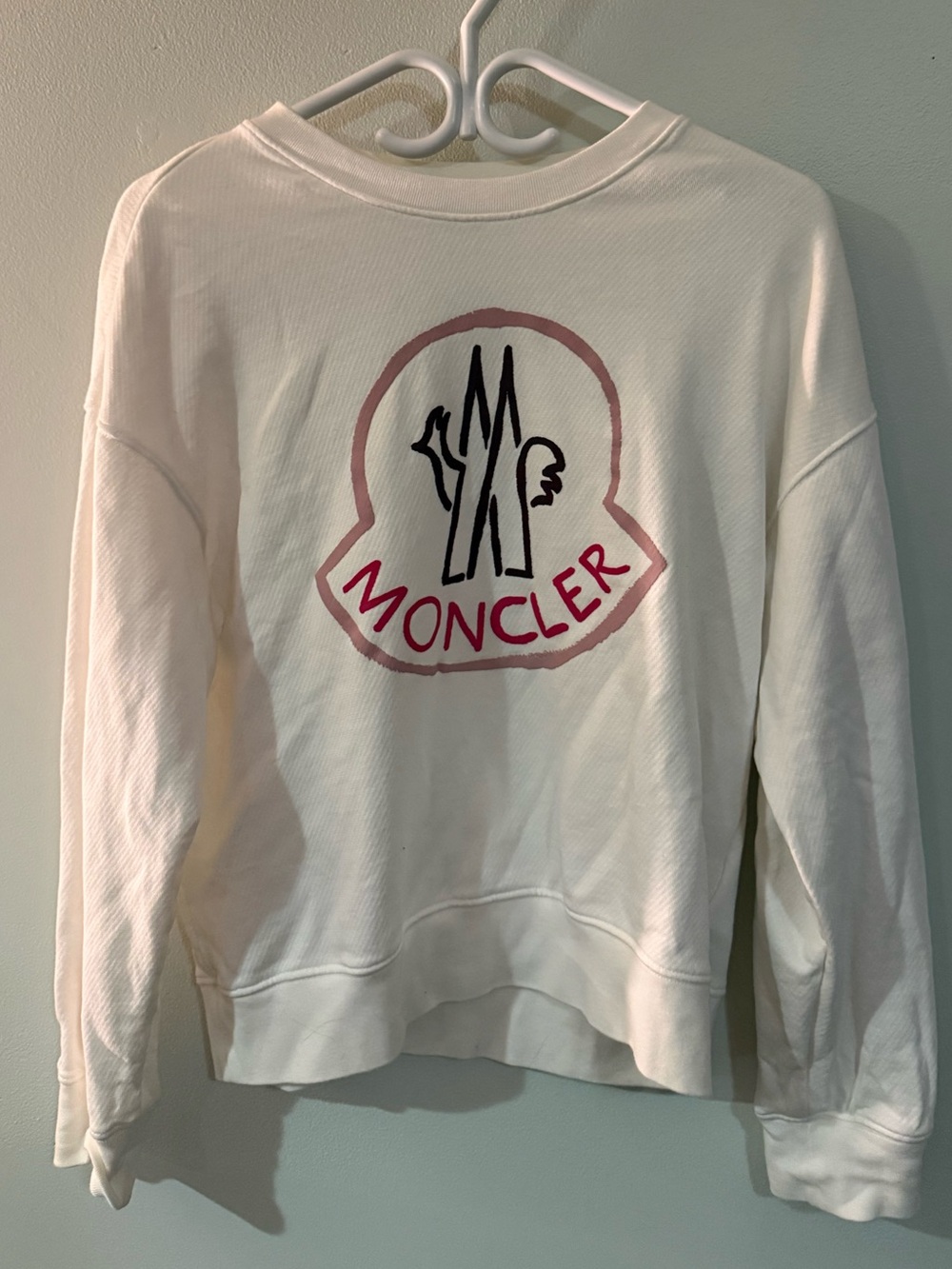 Spring/Summer 2022 Collection Moncler White/Cream Crewneck Sweater with Logo Tag